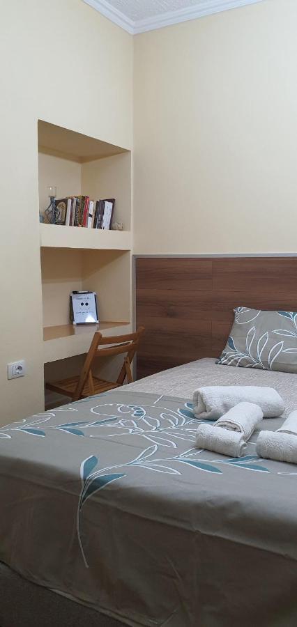 Alle'S M Shyri Studio Apartment Tirana Exteriör bild